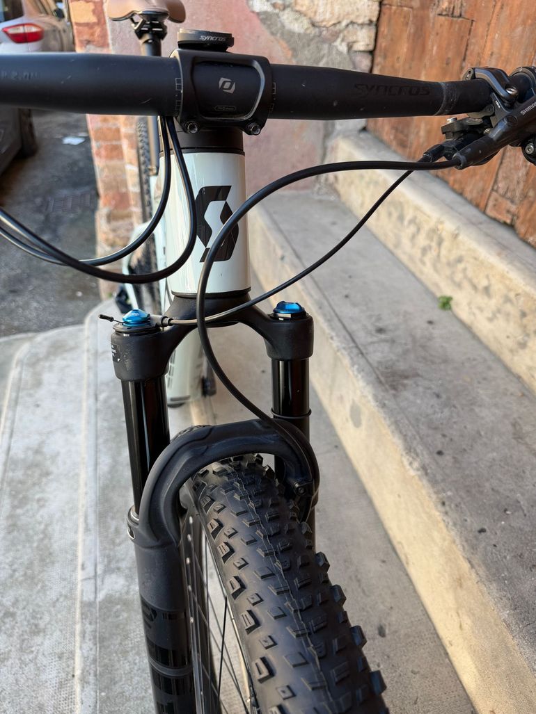 Used Scott Scale 920 2023 2023 Mountainbike, Light Gray, 29 — image 10 of 17