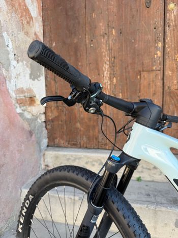Used Scott Scale 920 2023 2023 Mountainbike, Light Gray, 29 — image 16 of 17
