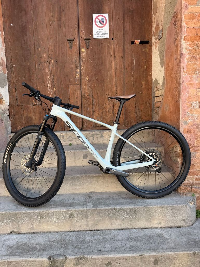 Used Scott Scale 920 2023 2023 Mountainbike, Light Gray, 29 — image 17 of 17