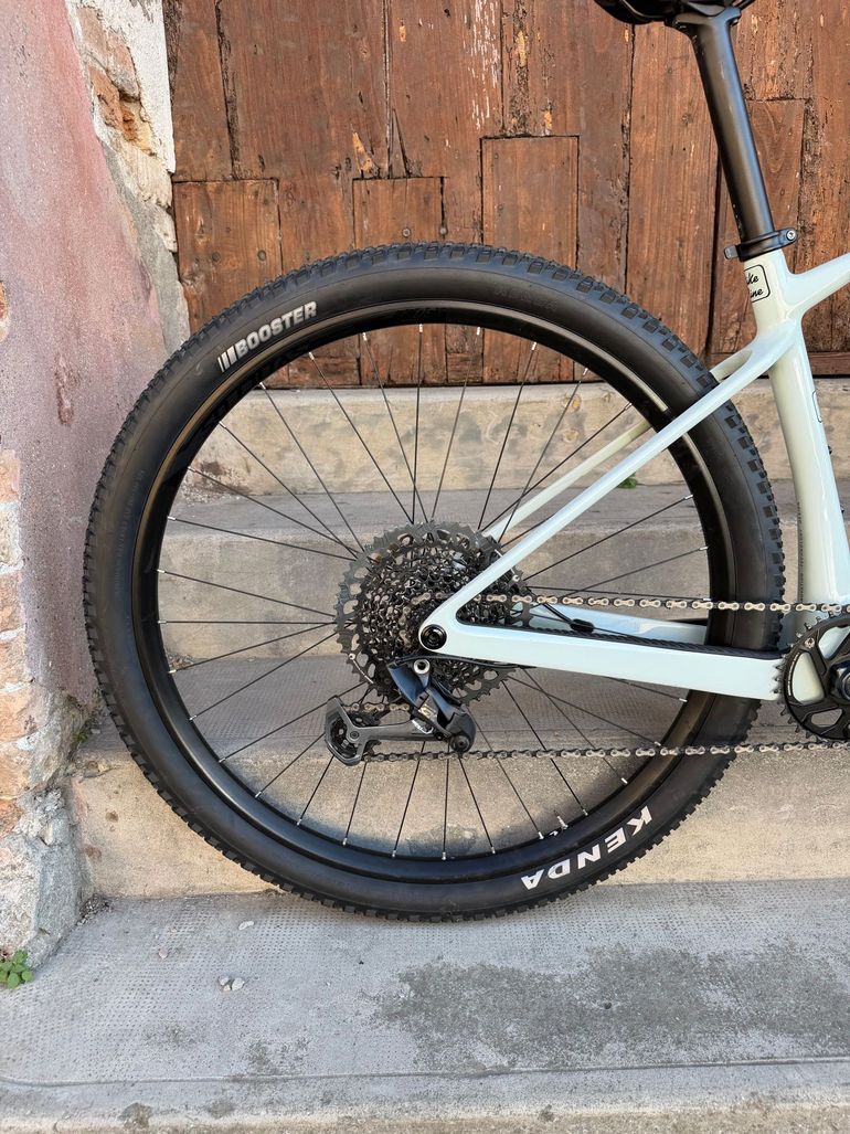 Used Scott Scale 920 2023 2023 Mountainbike, Light Gray, 29 — image 5 of 17