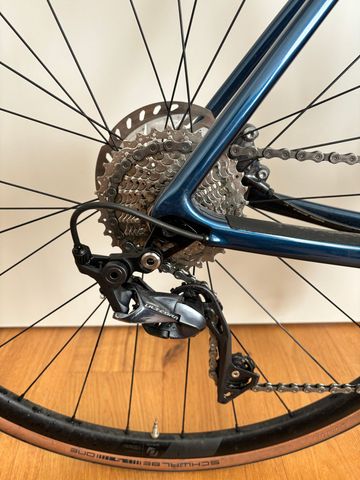 Gebrauchtes Scott Addict 10 disc 2021 2021 Road & Gravel, Blau — Bild 4 von 7