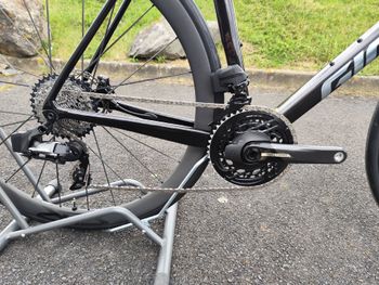 Used Giant Tcr SRAM Force eTap AXS 2025 Road & Gravel, Black — image 7 of 16