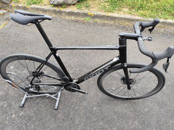 Used Giant Tcr SRAM Force eTap AXS 2025 Road & Gravel, Black — image 9 of 16
