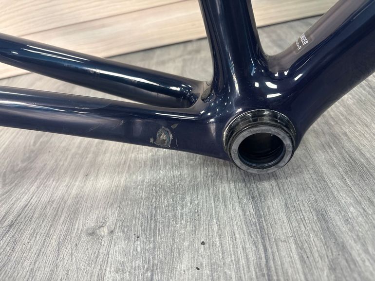 Used Specialized Tarmac SL6 Disc Pro - SRAM Force eTap AXS 2020 Frameset 2020 Road & Gravel, Blue — image 3 of 5