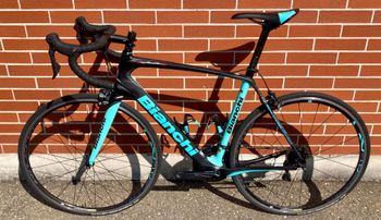 Used Bianchi Infinito CV Disc Ultegra 2018 2018 Road & Gravel, Black — image 3 of 10