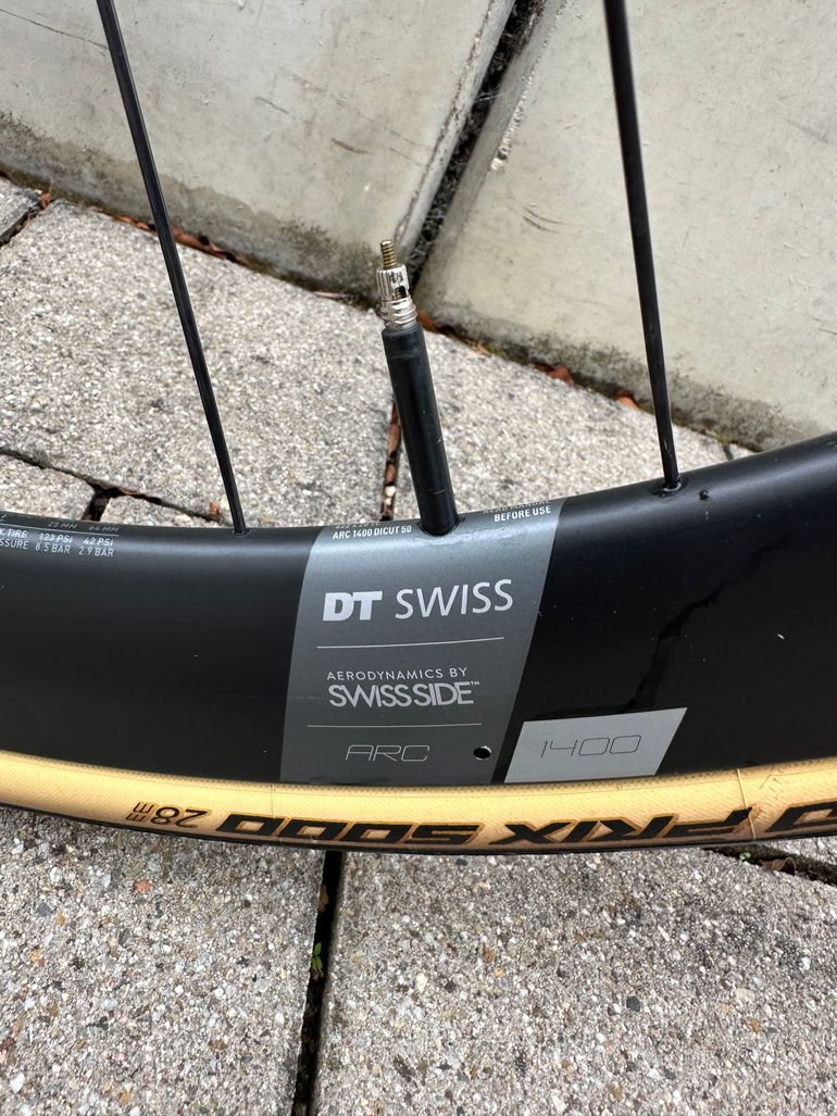 Used Canyon Ultimate CF SL Disc 8.0 Di2 2020 2020 Road & Gravel, Black — image 11 of 12