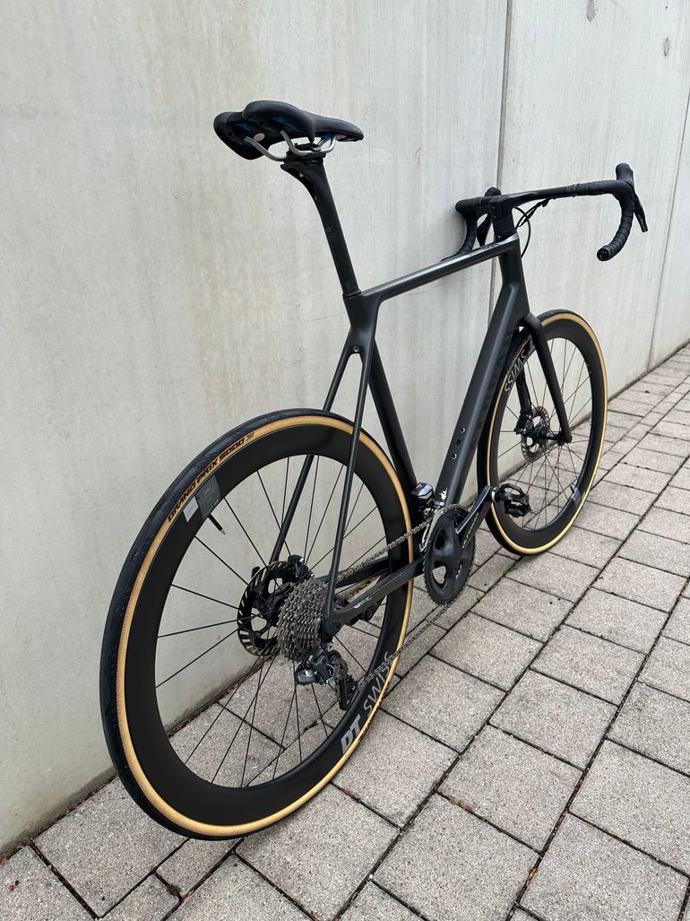 Used Canyon Ultimate CF SL Disc 8.0 Di2 2020 2020 Road & Gravel, Black — image 10 of 12