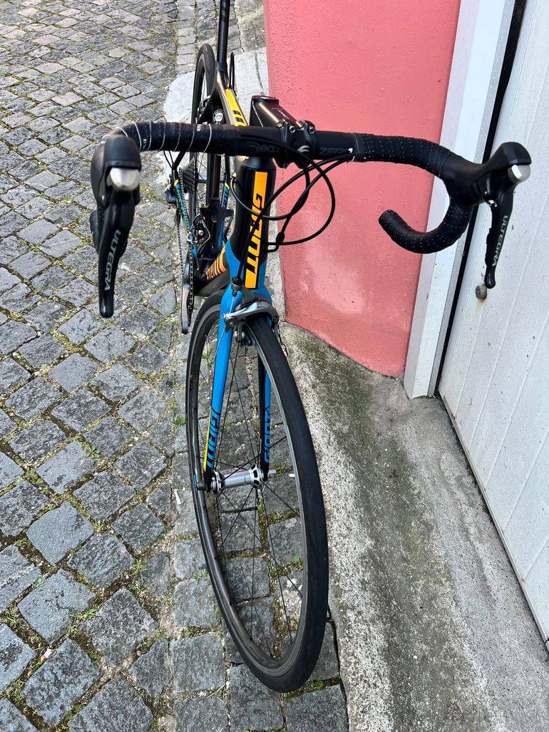 Used Giant TCR Advanced 1 2017 2017 Road & Gravel, Black — image 3 of 7