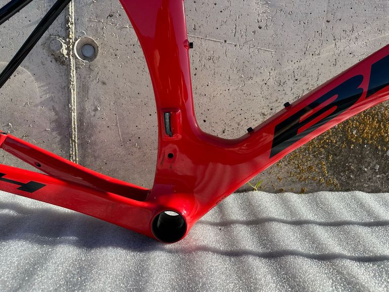 Used BH Aerolight Frameset 2025 Road & Gravel, Red — image 2 of 15