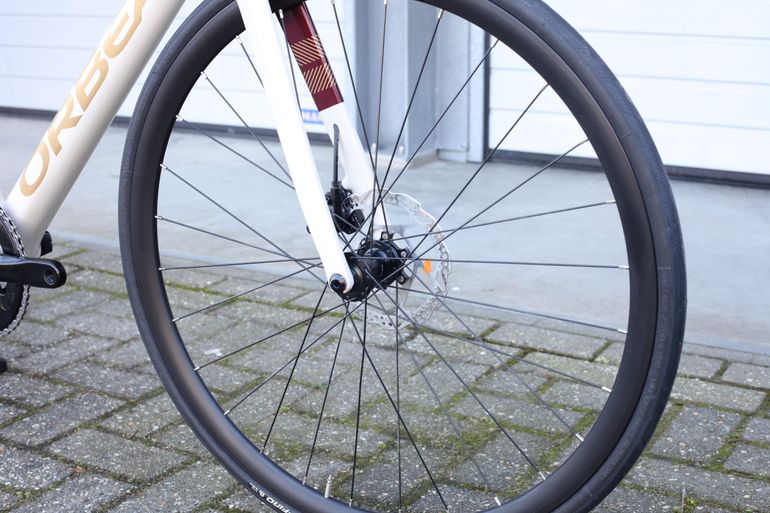 Used Orbea ORCA M30 2024 2024 Road & Gravel, Blanco — image 5 of 6