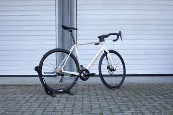 Used Orbea ORCA M30 2024 2024 Road & Gravel, Blanco — image 3 of 6
