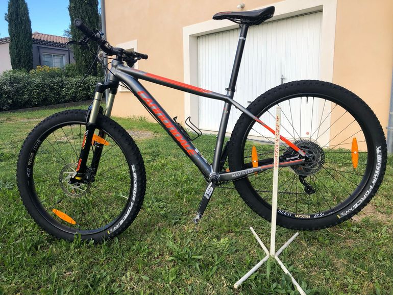 Used Cannondale Beast of the East 3 2017 2017 Mountainbike, Light Gray, 27.5 — image 2 of 5