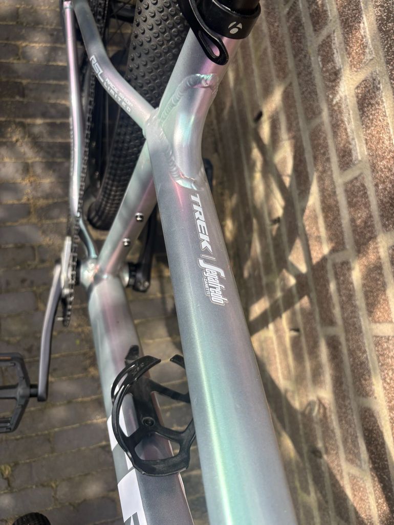Used Trek Trek Custom Shimano SLX 2021 Mountainbike, Light Gray — image 7 of 18