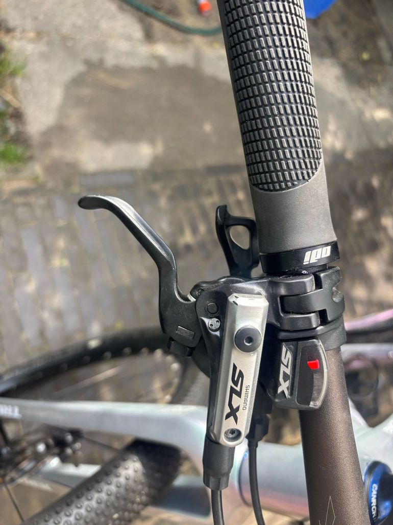 Used Trek Trek Custom Shimano SLX 2021 Mountainbike, Light Gray — image 9 of 18