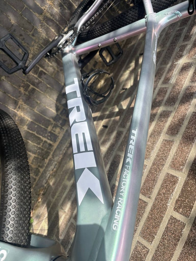 Used Trek Trek Custom Shimano SLX 2021 Mountainbike, Light Gray — image 5 of 18