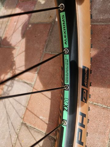 Used CUBE REACTION PRO 2024 2024 Mountainbike, Green, 27.5 — image 14 of 15