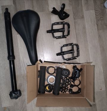 Tweedehands Canyon Spectral 27.5 CF 8 2024 Frameset 2024 Mountainbike — afbeelding 17 van 17
