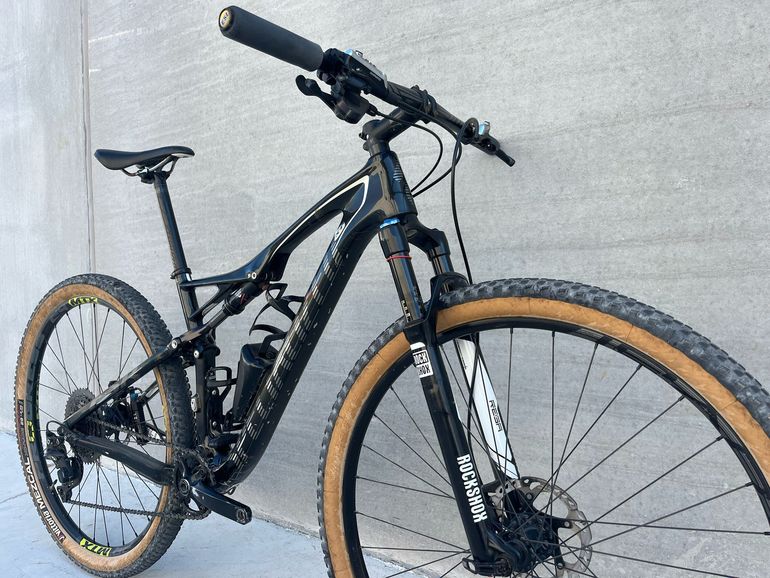 Used Specialized Epic Comp Carbon 29 2014 2014 Mountainbike — image 5 of 9