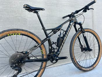 Used Specialized Epic Comp Carbon 29 2014 2014 Mountainbike — image 3 of 9