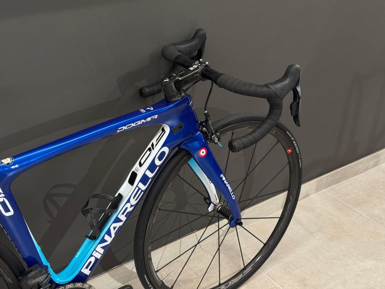 Used Pinarello Dogma F10 Mis 500 2018 Road & Gravel — image 4 of 8