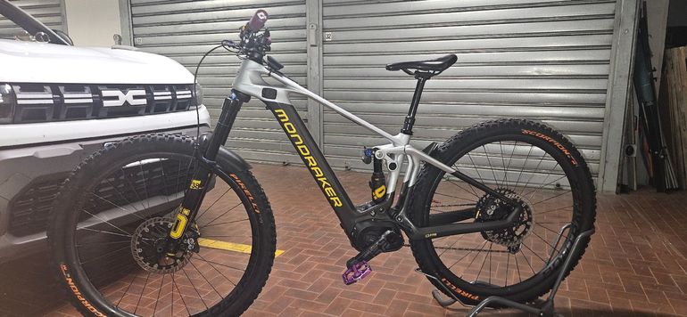 Used Mondraker CRAFTY CARBON XR 2023 2023 Mountainbike, Light Gray, 29 — image 2 of 5