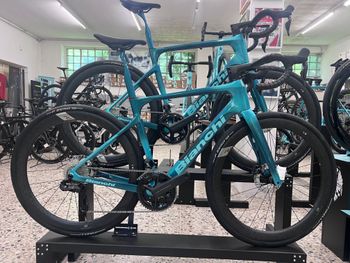 Used Bianchi BIANCHI INFINITO PRO ULTEGRA DI2 POWERMETER 2026 Racefiets & gravel