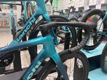 Used Bianchi BIANCHI INFINITO PRO ULTEGRA DI2 POWERMETER 2026 Road & Gravel — image 8 of 11