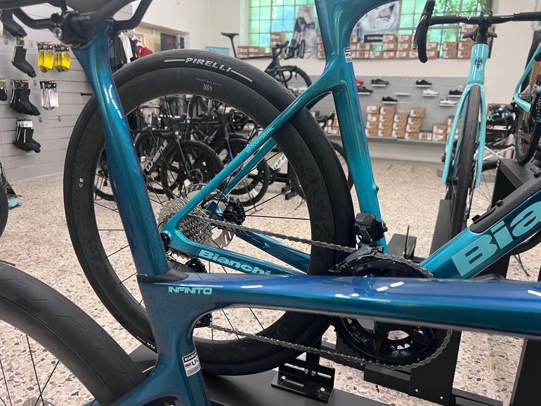 Used Bianchi BIANCHI INFINITO PRO ULTEGRA DI2 POWERMETER 2026 Road & Gravel — image 11 of 11