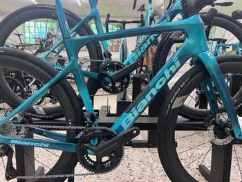 Used Bianchi BIANCHI INFINITO PRO ULTEGRA DI2 POWERMETER 2026 Road & Gravel — image 2 of 11