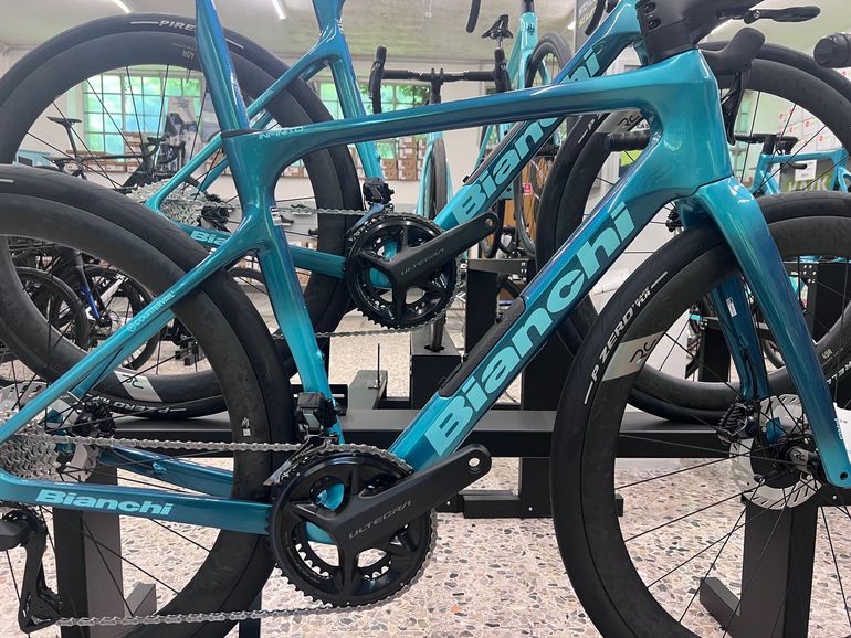 Used Bianchi BIANCHI INFINITO PRO ULTEGRA DI2 POWERMETER 2026 Road & Gravel — image 2 of 11