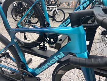 Used Bianchi BIANCHI INFINITO PRO ULTEGRA DI2 POWERMETER 2026 Road & Gravel — image 10 of 11