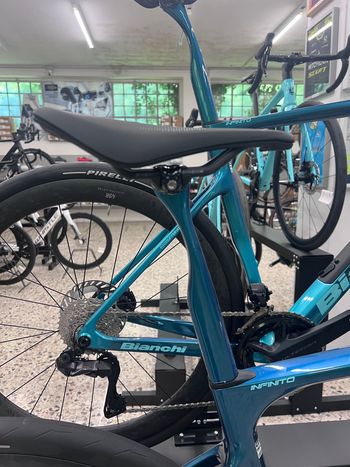 Used Bianchi BIANCHI INFINITO PRO ULTEGRA DI2 POWERMETER 2026 Road & Gravel — image 7 of 11