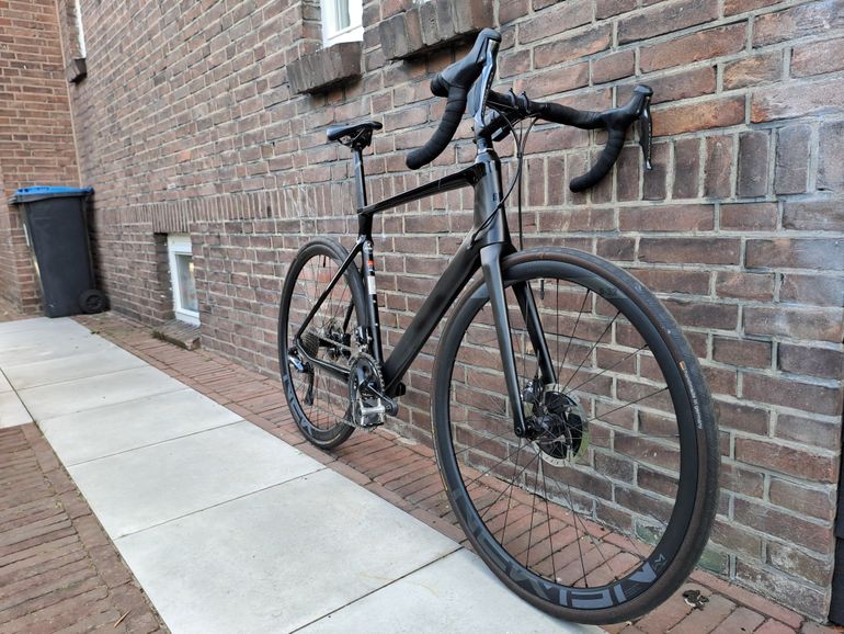 Used CUBE AGREE C:62 SLT Disc 2018 2018 Road & Gravel, Black — image 3 of 9