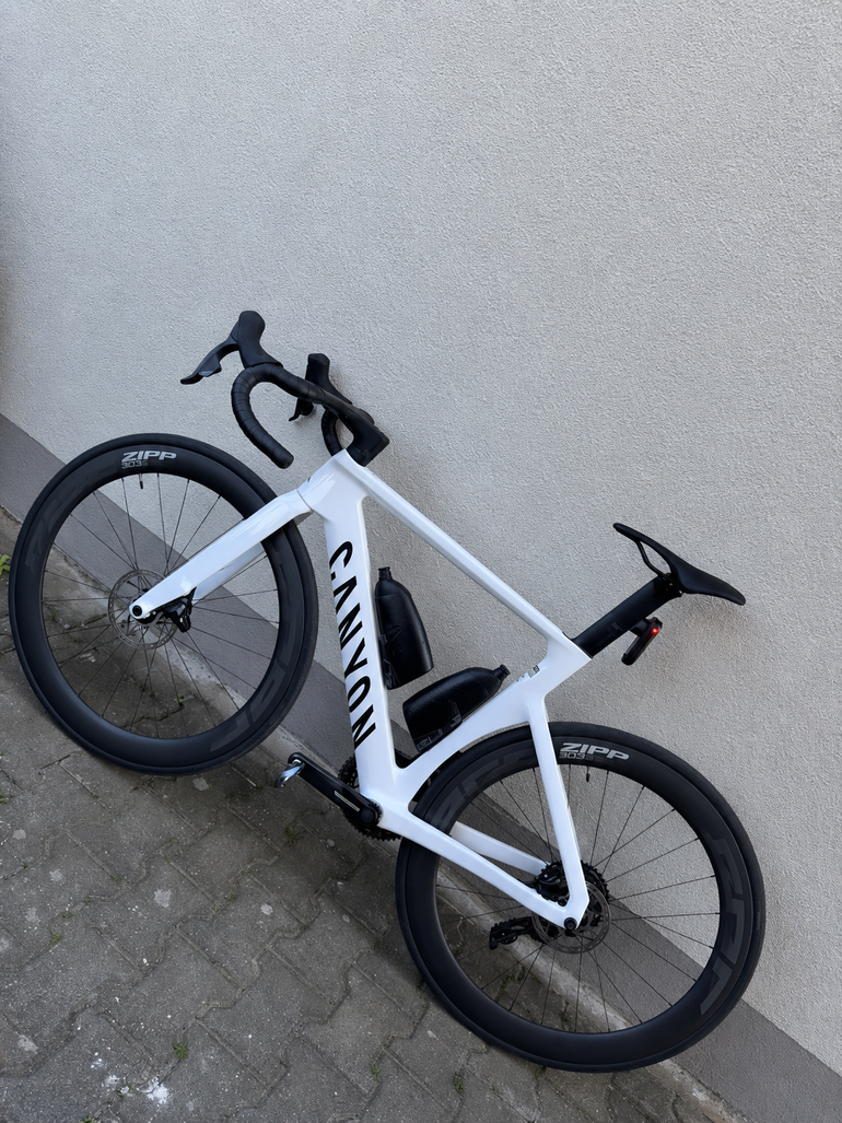 Used Canyon Aeroad CF SLX 8 AXS 2026 2026 Road & Gravel, White — image 1 of 3