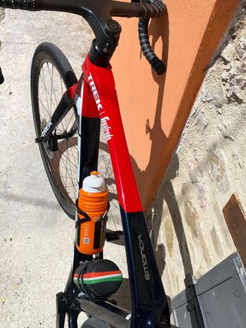 Used Trek Émonda SLR 9 Disc 2020 2020 Road & Gravel — image 3 of 12