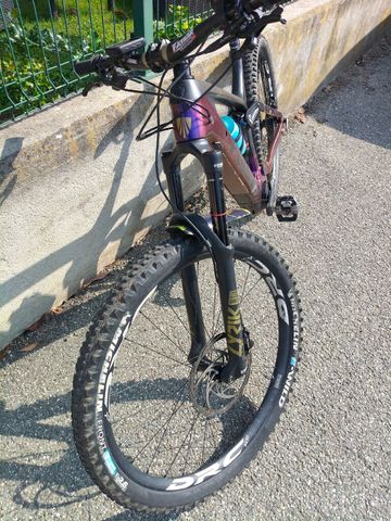 Used Trek Rail Shimano XTR Di2 2020 Mountainbike, Purple — image 3 of 4