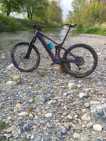 Used Trek Rail 9.8 2020 2020 Mountainbike, Viola — image 4 of 4