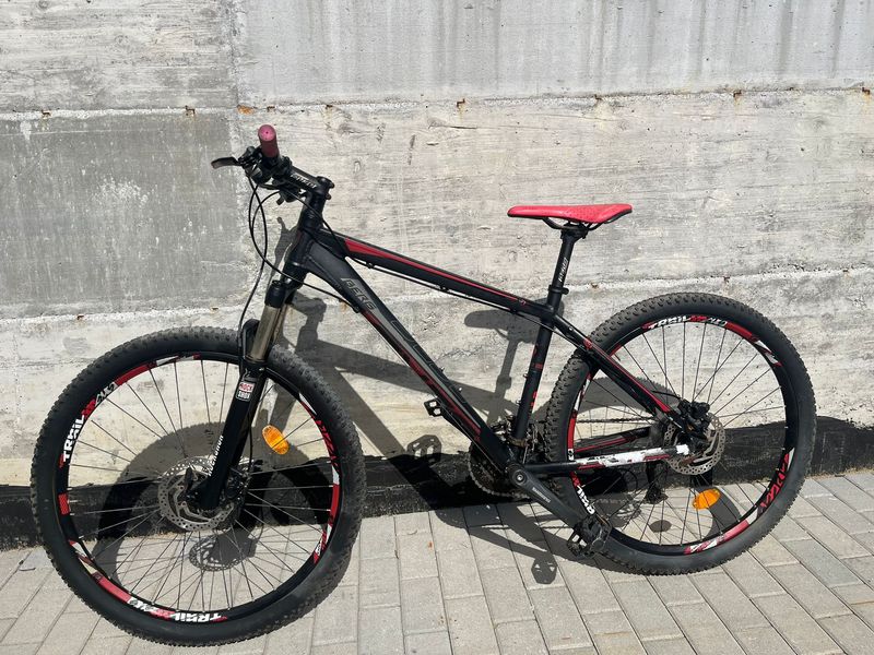 Used Berg TRAIL 10 2015 Mountainbike, Black — image 2 of 12