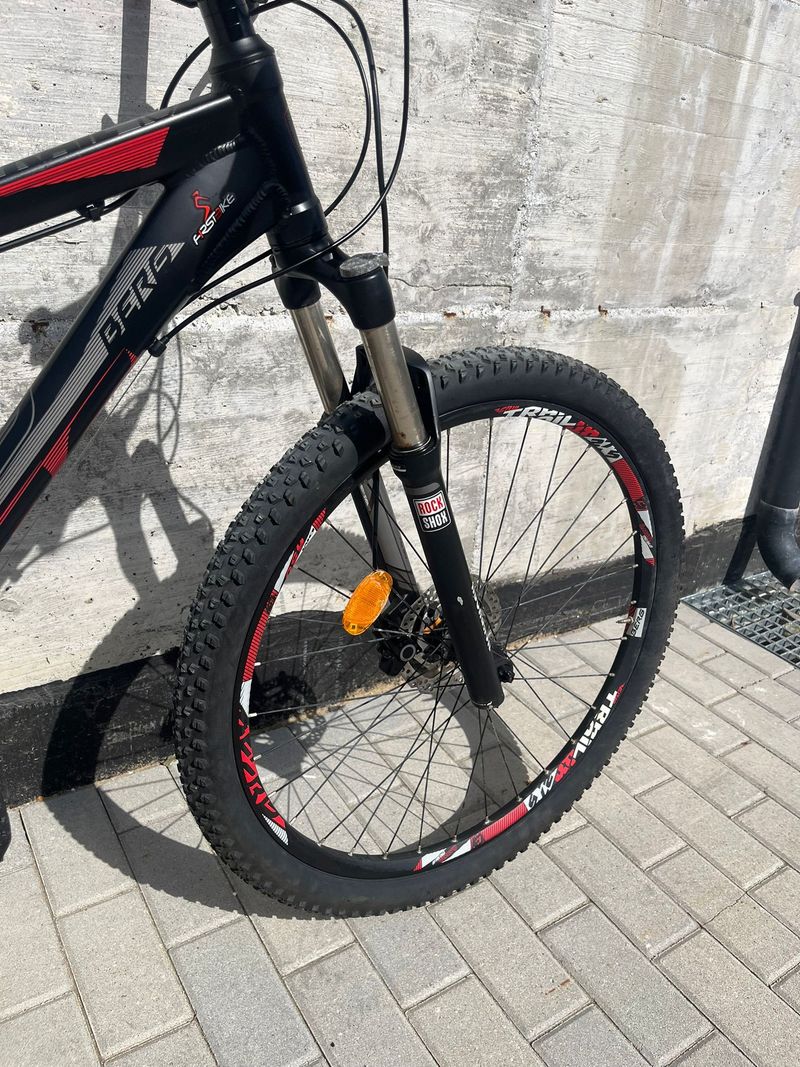 Used Berg TRAIL 10 2015 Mountainbike, Black — image 4 of 12