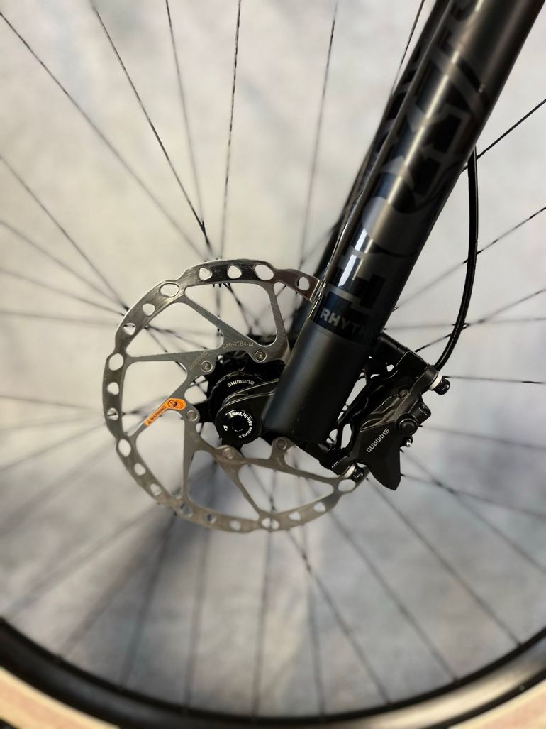 Used Scott Spark RC Comp 2025 2025 Mountainbike, Light Gray, 29 — image 8 of 11