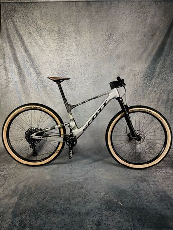 Used Scott Spark RC Comp 2025 2025 Mountainbike, Light Gray, 29 — image 3 of 11