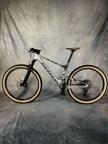 Used Scott Spark RC Comp 2025 2025 Mountainbike, Light Gray, 29 — image 11 of 11