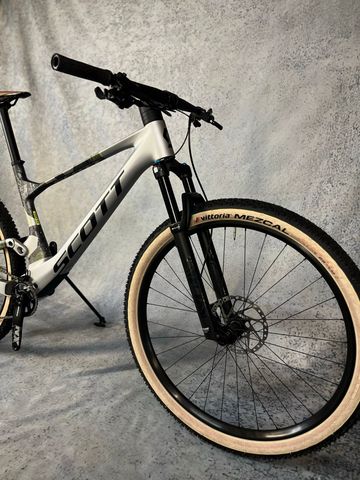 Used Scott Spark RC Comp 2025 2025 Mountainbike, Light Gray, 29 — image 7 of 11