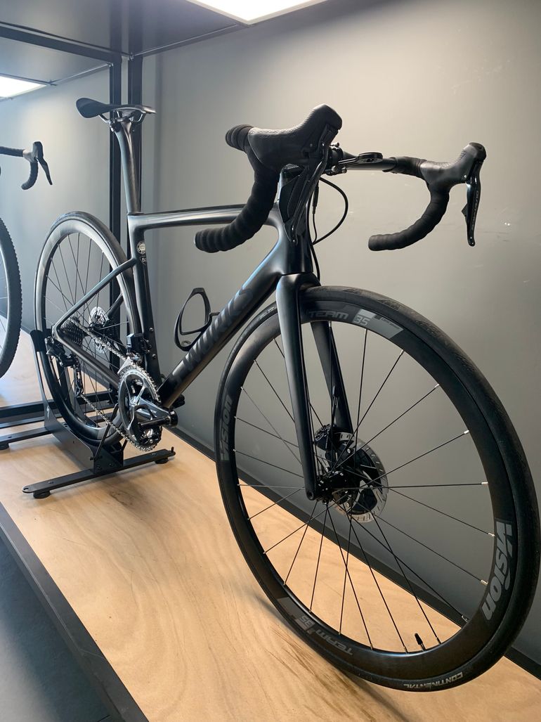 Used S Works Specialized S-works Tarmac Sl6 Disc 2019 Road & Gravel — image 2 of 14