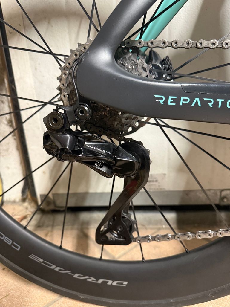 Used Bianchi Oltre RC Team Arkea B&B Hotels Replica 2023 2023 Road & Gravel — image 4 of 4