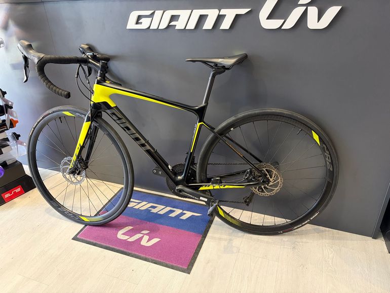 Used Giant Defy Advanced 1 2018 2018 Road & Gravel — image 1 of 10