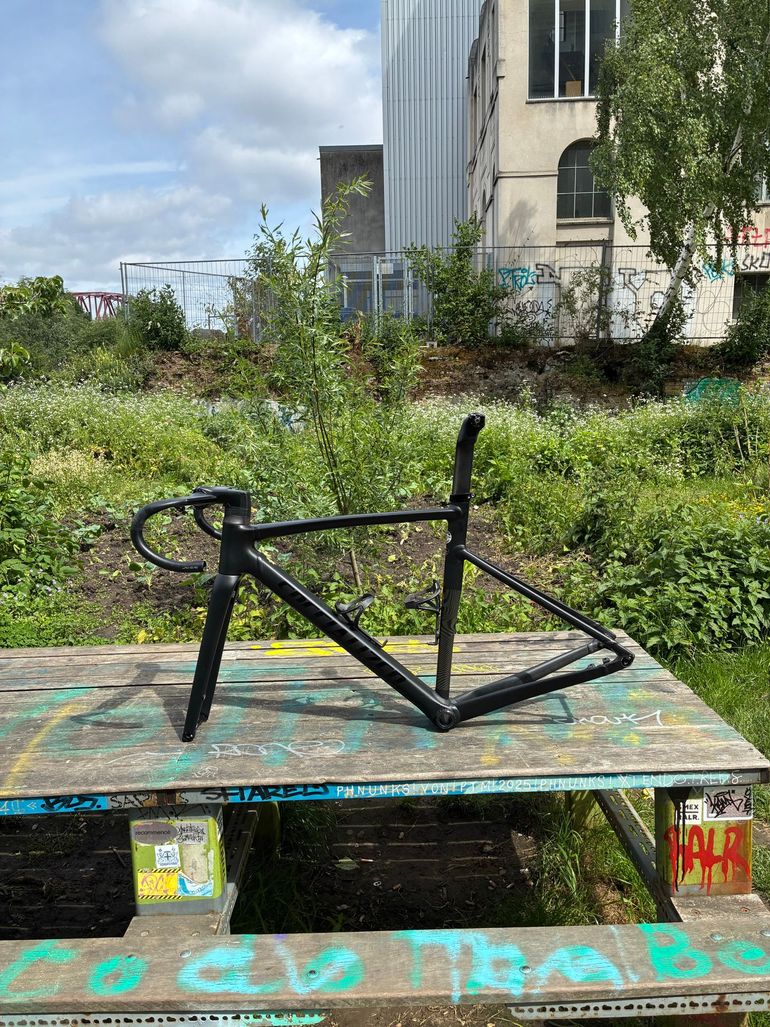 Used Specialized Allez Frameset 2023 Road & Gravel, Black — image 2 of 5