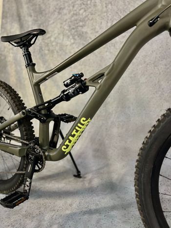 Used Specialized Status 160 2022 2022 Mountainbike, Green, 29 — image 6 of 12