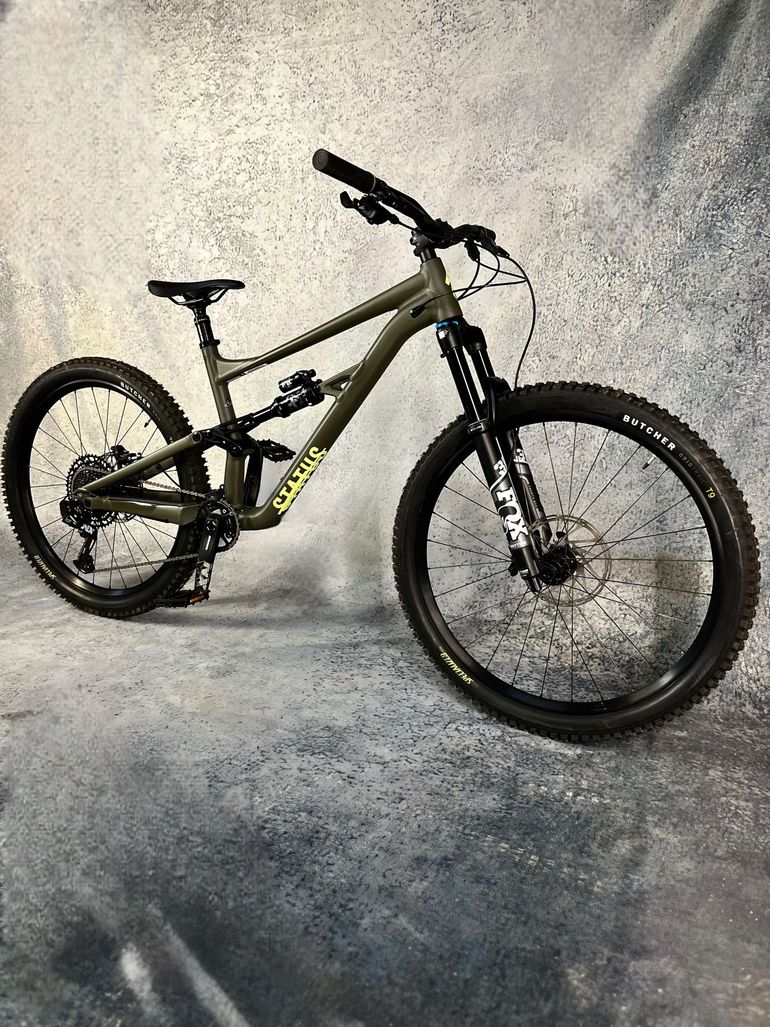 Used Specialized Status 160 2022 2022 Mountainbike, Green, 29 — image 2 of 12