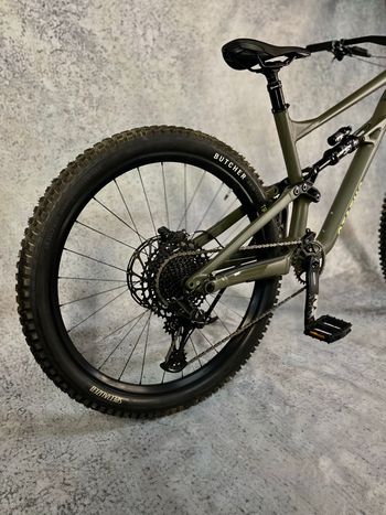 Used Specialized Status 160 2022 2022 Mountainbike, Green, 29 — image 9 of 12